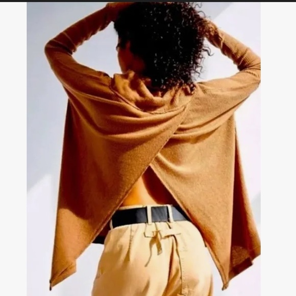 Free People Juicy Long Sleeve Cowl Neck Surplice Back Top Canyon Moon Size S NWT - Picture 10 of 10